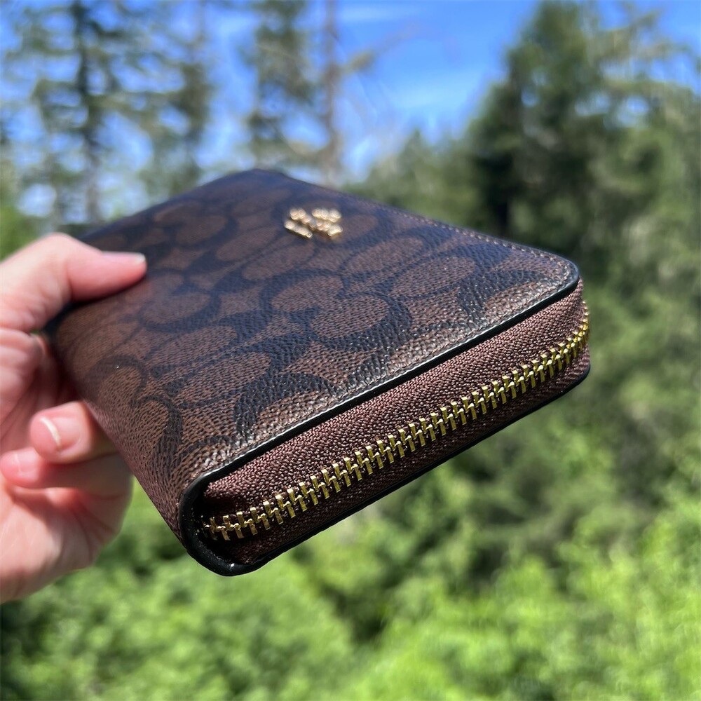 COACH Phone Wallet Signature Brown with Gold Hardware AUTHENTC - Picture 10 of 12